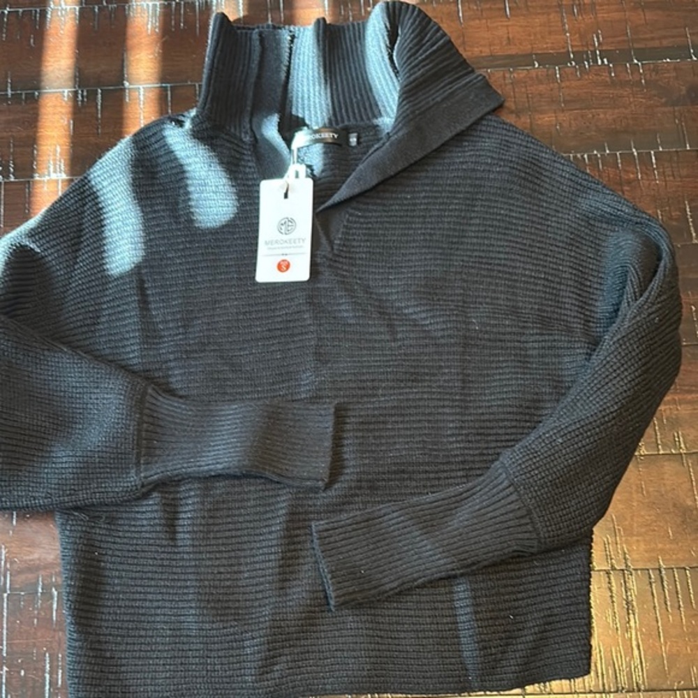 Black Textured Zip Up Sweater with High‎ Collar